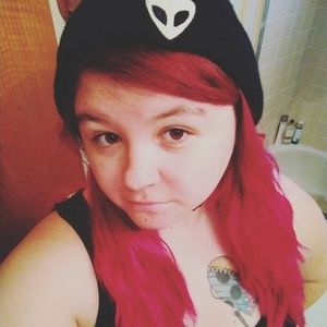 Meet your Posher, Courtney